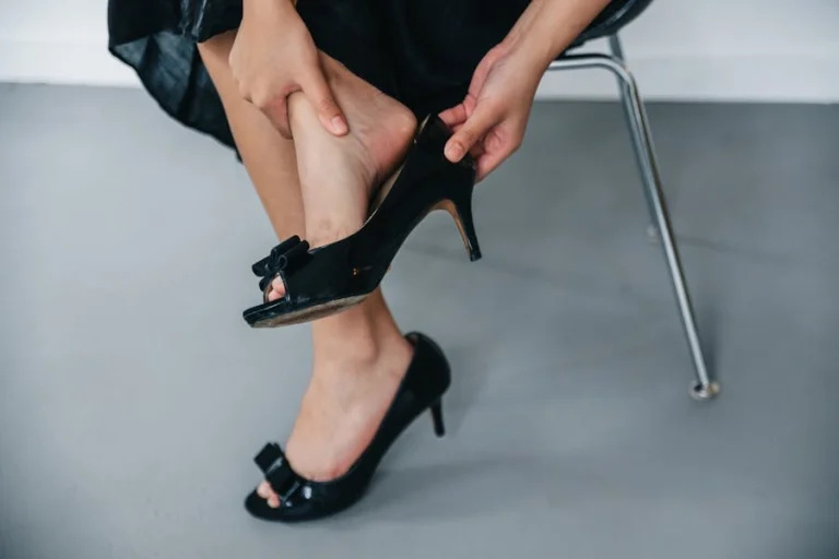 réparer des chaussures vernies craquelées