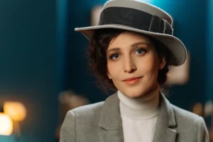 quel chapeau pour femme avec cheveux courts