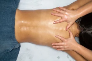 différence entre modelage et massage