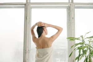 cheveux gras en sortant de la douche