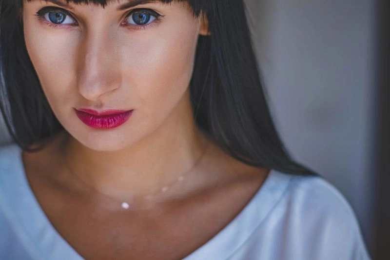 peau brillante d'une femme